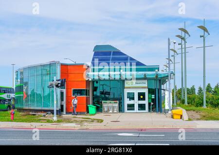 Square One Go Busbahnhof, Mississauga, Kanada Stockfoto