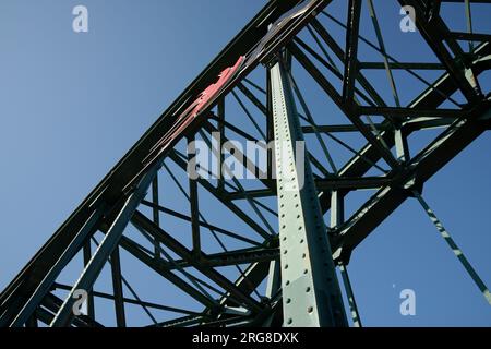 Die Tyne Bridge in Newcastle wurde offiziell zur George 5. Bridge ernannt. Eine Bogenbrücke über den Fluss Tyne, die Newcastle mit Gateshead verbindet. Stockfoto