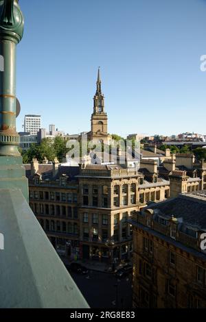 Gebäude von Newcastle Upon Tyne, England. Honigfarbener Stein des Nordostens an einem sonnigen Morgen. Stockfoto