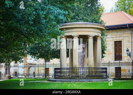 Gernikako Arbola oder der Baum von Gernika, ein Eichenbaum, der die traditionellen Freiheiten der Biskaya in Guernica, Baskenland, Spanien symbolisiert Stockfoto