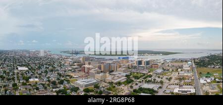 Galveston, TX, USA - 23. Juli 2023: Luftbild UTMB Health Hospital Galveston Texas Stockfoto