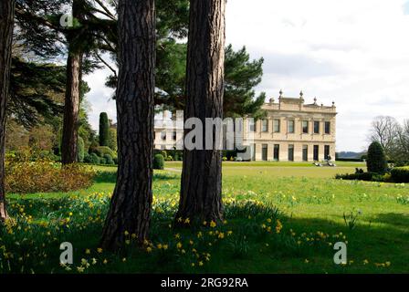 Brodsworth Hall, in der Nähe von Doncaster, South Yorkshire. Die Halle wurde in den 1860er Jahren im italienischen Stil erbaut. Das englische Kulturerbe hat die Halle 1990 erworben und ist nun für die Öffentlichkeit zugänglich. Stockfoto