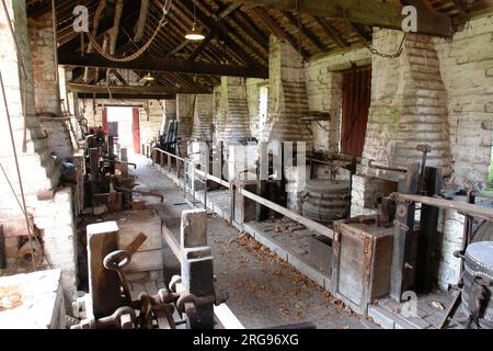 Werfen Sie einen Blick in den Kettenworkshop im Avoncroft Museum of Buildings, in der Nähe von Bromsgrove, Worcestershire. Stockfoto