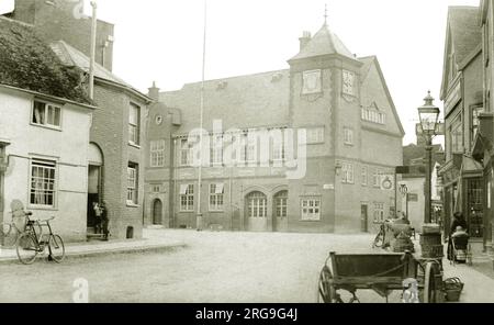 High Street - (zeigt das Rathaus), Baldock, Letchworth Garden City, Hertfordshire, England. Stockfoto