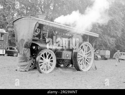 Burrell Showmans Road Locomotive, Regn. WT8606, Nummer 4000, Ex-Bürgermeister der Andover Steam Rally. Erbaut 1925 von Charles Burrell & Sons in Thetford, angetrieben von einer Dampfmaschine mit 10 NHP. Stockfoto