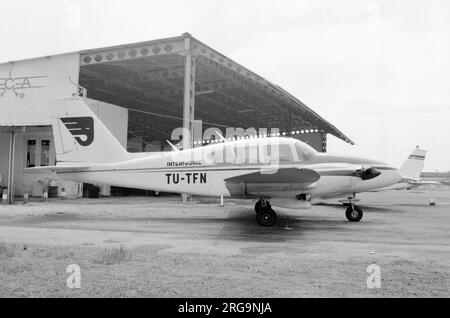 Piper PA-23-250 Aztec TU-TFN von Interivoire in Abidjan, Elfenbeinküste. Stockfoto