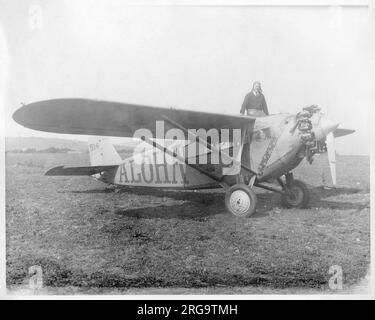 Breese 5 NC914 (msn 3) Aloha, ein Dole-Rennfahrer, der von Jack Northrop eintrat und von Martin Jensen geflogen wurde, wobei Jensen über dem Cockpit saß. Das Dole Air Race, auch bekannt als das Dole Derby, war ein Luftrennen über den Pazifik von Oakland, Kalifornien, nach Honolulu im Territory of Hawaii im August 1927, bei dem zehn Teilnehmer ums Leben kamen. Stockfoto