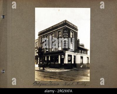 Foto von Belgrave Tavern, Finchley, London. Die Hauptseite des Aufdrucks (hier abgebildet) zeigt: Ecke auf der Ansicht des Pubs. Auf der Rückseite des Aufdrucks (auf Anfrage erhältlich) steht: Nichts für die Belgrave Tavern, Finchley, London N12 9QG. Seit Juli 2018 . Früher La zeez;Autumn House;Belgrave;O'Neills;Pages Bar;Drummonds und jetzt Resham Restaurant . Besitzer Finchley High Road Securities, aber seit August 2017 ist er im Geschäft Stockfoto