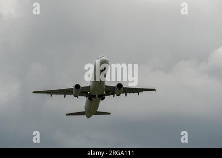 Zürich, Schweiz, 10. Mai 2023 YL-LCV Turkish Airlines Airbus A321-231 Abflug von Landebahn 32 Stockfoto