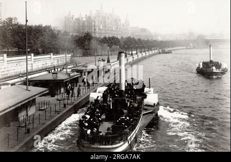 Vintage 19. Jahrhundert Foto: River Thames Embankment und Dampfstoß, London Stockfoto