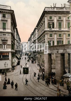 Straßenbahnen und Fußgängerverkehr in einer Straße, Genf, Schweiz. Vintage 19. Jahrhundert Foto. Stockfoto