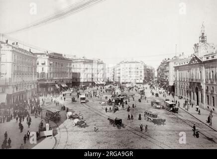 19. Jahrhundert Vintage-Fotografie - die Puerta del Sol, öffentlicher Platz in Madrid, Spanien Stockfoto