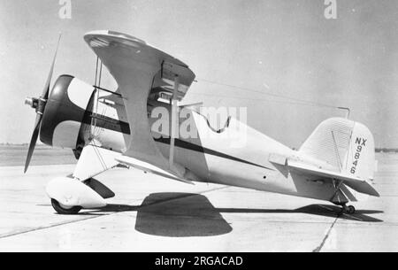 Boeing F4B-4 Spezial NX9846 (ex A9241 / NC-14). Das zweite von zwei US Marine Corps F4B-4s, die 1940 militärische Ausrüstung für das Bureau of Commerce (später FAA) abbrachten und unter NC-14 registriert waren. Bald von der Regierung veröffentlicht wurde NC-14 wieder registriert NR9846 und an Stunt-Pilot Jesse Bristow verkauft. NR9846 ist hier zu sehen, bevor Bristow ihn umfassend modifiziert hat, mit I-Streben, Vollmotorverkleidung, Verstellpropeller und Armaturen für Jet Assisted Take Off Raketen. Nach erfolgreichen Demonstrationen verkaufte Bristow das Flugzeug, das 1948 vom neuen Besitzer abgestürzt war. Stockfoto