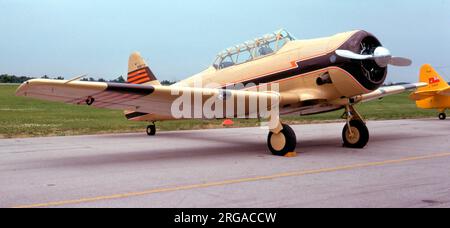 Nordamerikanische T-6G Texan N6FD (msn 168-109), gebaut 49-3005 für die United States Air Force. Vor kurzem, am 16. August 2012, mit Omega 1 Corp, Middletown, DE registriert als N109NA. Stockfoto