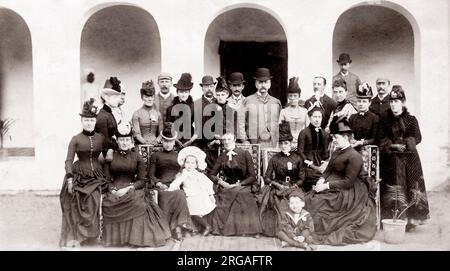 C 1880 Indien - typisch britische Familie Gruppe in die Kleidung der Era Stockfoto