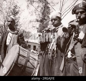 1943 Syrien - Kurden auf dem Maidan Akbis oder Meiden Ekbis, bei Aleppo Foto eines während des Zweiten Weltkriegs in Ostafrika und im Nahen Osten stationierten britischen Armeeanwärters Stockfoto