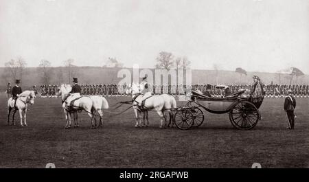 Queen Victoria Inspektion schottischen Truppen, 1873 Stockfoto