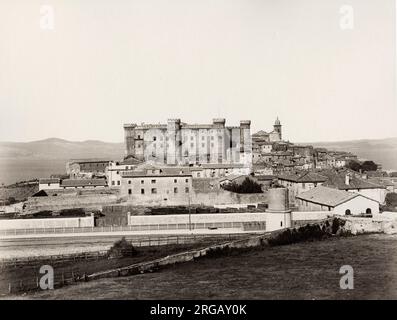 19. Jahrhundert Vintage-Foto - Castello Orsini-Odescalchi ist ein Schloss in Bracciano, Latium, Italien. Stockfoto