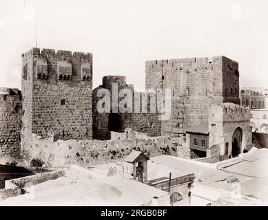 Vintage 19. Jahrhundert Foto: Der Turm von David ist eine alte Zitadelle in der Nähe der Jaffa Tor Eingang zur Altstadt von Jerusalem, Heiliges Land, Palästina, modernes Israel. Stockfoto