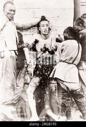 Chinesische Folter und Hinrichtung, China c 1890 Lingchi oder 'Tod durch 1000 Schnitte", die 1905 verboten wurde. Stockfoto