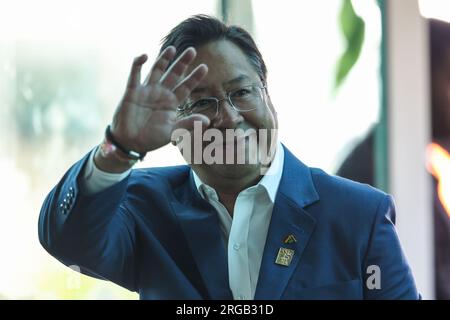 Belem, Brasilien. 08. Aug. 2023. Luis Arce, Präsident von Bolivien, kommt zum Gipfel der Staats- und Regierungschefs der südamerikanischen Amazonasländer. Ziel des Gipfels ist es unter anderem, sich auf einen gemeinsamen Standpunkt für die UN-Klimakonferenz COP28 in Dubai Ende des Jahres zu einigen. Kredit: Filipe Bispo/dpa/Alamy Live News Stockfoto