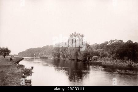 Jahrgang 19 Foto - Vereinigtes Königreich - Henley on Thames unterhalb des Wehrs Stockfoto