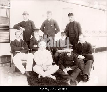 1889 Foto-RMS Teutonic - aus einem Album der Bilder im Zusammenhang mit der Einführung des Schiffes, die von Harland und Wolff in Belfast gebaut wurde, für die White Star Line - später Bekanntheit zu erreichen, da der Inhaber der Titanic. Das Album zeigt das Innere des Schiffes, Mitglied der Besatzung, Kreuzfahrten, inklusive einem Besuch an Bord durch den Deutschen Kaiser und den Prinzen von Wales, sowie viele Bilder von anderen Besuchern. Dieses Bild - die Gäste an Bord des Schiffes auf einem Versuch Kreuzfahrt Stockfoto