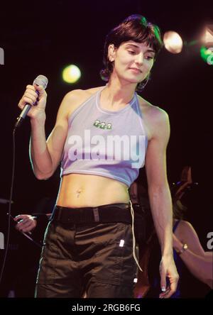 London, Großbritannien. 29. Juli 1997. Irish Singer, Sinead O'Connor tritt im Forum in Kentish Town in London auf. Kredit: S.A.M./Alamy Live News Stockfoto