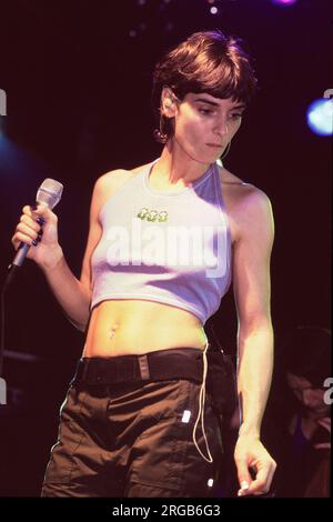 London, Großbritannien. 29. Juli 1997. Irish Singer, Sinead O'Connor tritt im Forum in Kentish Town in London auf. Kredit: S.A.M./Alamy Live News Stockfoto