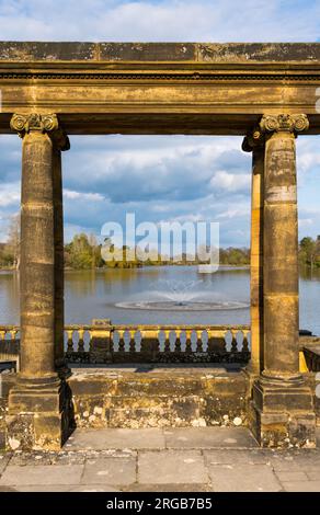 Hever Lake von der Loggia, Italian Garden, Hever Castle, Kent, England Stockfoto