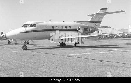 Hawker Siddeley HS-125 Series 1A/522 N188K (msn ), von America Gipsum, am internationalen Flughafen Toronto. Stockfoto