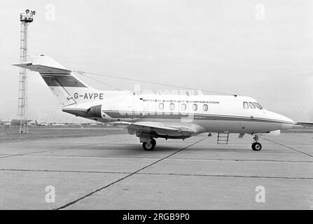 Hawker Siddeley HS-125-3B G-AVPE (msn 25127), von BAC (Holdings Ltd), am Flughafen London Heathrow. Stockfoto