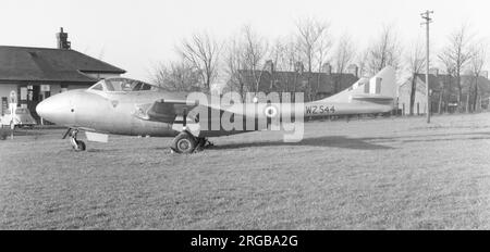 Royal Air Force - de Havilland DH.115 Vampire T.11 WZ544 (msn 15136), im Dezember 1961 im Torschutzdienst der RAF Spitalgate bei Grantham. Stockfoto