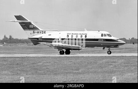 Hawker Siddeley HS.125-3B/RA G-AVDX (msn 25113), Flugeinheit der Zivilluftfahrtbehörde, RAF Greenham Common für die internationale Luftverkehrstotototototografie 1973. Stockfoto