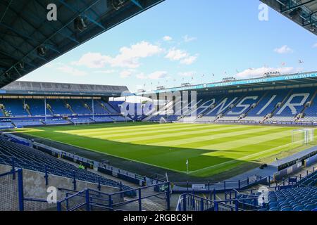 Sheffield, Großbritannien. 08. Aug. 2023. Allgemeiner Einblick in das Stadion während des Spiels Sheffield Wednesday FC vs Stockport County FC, Carabao Cup, Runde 1 im Hillsborough Stadium, Sheffield, Großbritannien am 8. August 2023 Gutschrift: Jede zweite Media/Alamy Live News Stockfoto