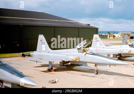 Luftforsvaret - Northrop F-5A-20-NO Freedom Fighter 372 (msn N.7005, ex 64-13372), RAF Greenham Common am 24. Juli 1977. (Luftforsvaret - Royal Norwegian Air Force). Stockfoto