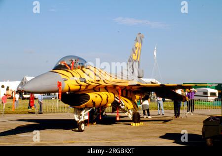 Force Aerienne Belge - General Dynamics F-16AM Fighting Falcon FA94 (msn 6H-94), 31 Smaleen, auf der RAF Fairford am 20. Juli 1991. (Force Aerienne Belge - Belgische Luftwaffe). Stockfoto