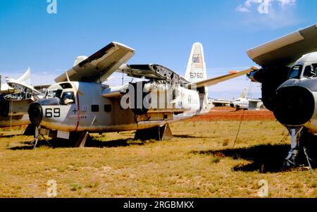 United States Navy (USN) - Grumman C-1A Trader 136760 (MSN 13), am Luftwaffenstützpunkt Davis-Monthan zur Lagerung und Entsorgung. Stockfoto