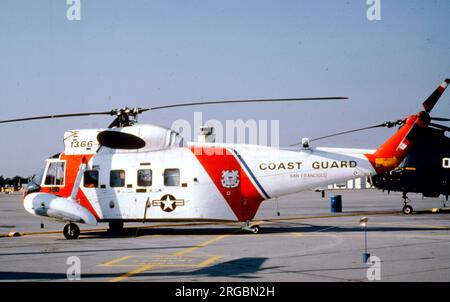Küstenwache der Vereinigten Staaten - Sikorsky HH-52A Sea Guard 1366 „San Francisco“ (MSN 62,044). Stockfoto