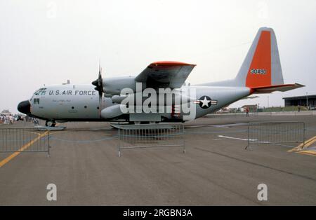 United States Air Force (USAF) - Lockheed LC-130H-LM Hercules 83-0490 (MSN 382-5007) mit dem Titel „Pride of Clifton Park“ im Einsatz mit dem 139. Airlift Squadron 109. Airlift Wing New York ANG. Gesehen auf der RAF Fairford am 30. Juli 1994 für das Royal International Air Tattoo. Stockfoto