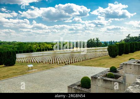 Historische Entdeckungstour durch das Douaumont Ossarium vor den Toren der Stadt Verdun - Grand Est - Frankreich Stockfoto