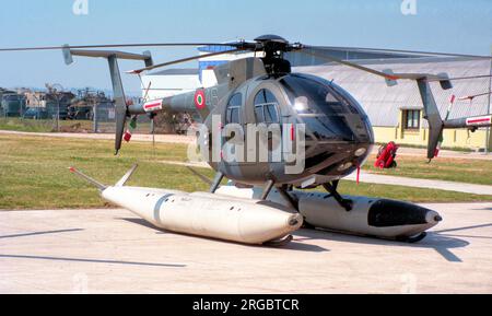 Aeronautica Militare - Breda-Nardi NH-500E MM81309 / 72-46 (msn 247), von GEA 72 Stormo, am 28. März 1998 am Luftwaffenstützpunkt Frosinone. (Aeronautica Militare - Italienische Luftwaffe) Stockfoto