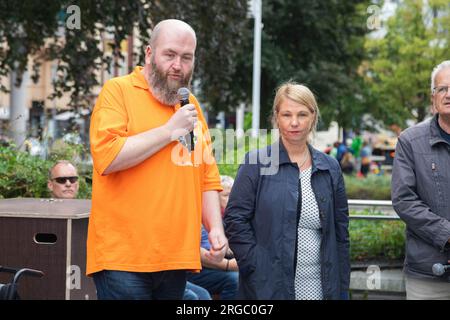 Bernd Kühn 1. Vorsitzender Schachklub Frankenthal, Kirsten Schönherr Chefin Bautzener Wohnungsbaugesellschaft (BWB) , Dietmar Stange vom Tourismusvere Stockfoto