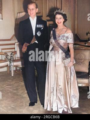 Königin Elizabeth II., als Prinzessin Elizabeth im Mai 1948 mit ihrem Mann Prinz Philip, Herzog von Edinburgh, im Pariser Opernhaus fotografierte. Stockfoto