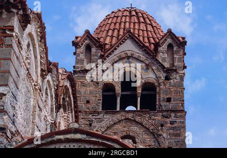 Kloster Pantanassa (Außenansicht, Details) byzantinische Stadt Mistras, Taygetos Berge Lakonia, Peloponnes, Griechenland Stockfoto