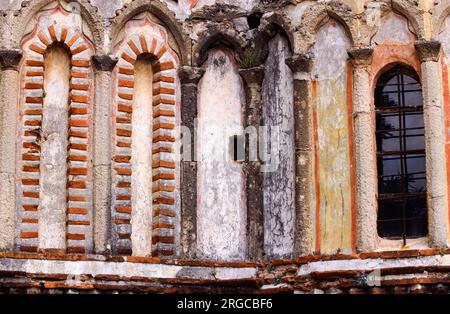 Kloster Pantanassa (Außenansicht, Details) byzantinische Stadt Mistras, Taygetos Berge Lakonia, Peloponnes, Griechenland Stockfoto