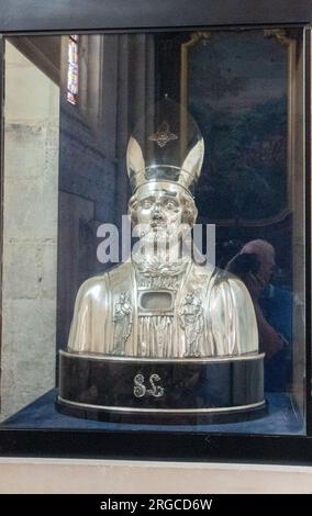 Silberne Oberkörperskulptur von St. Laurence in Notre-Dame et Saint-Laurent, EU Stockfoto