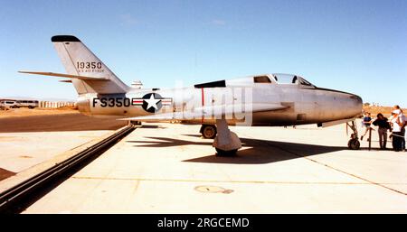 General Motors F-84F-10-GK Thunderstreak 51-9350, ausgestellt im Air Force Flight Test Center Museum am Luftwaffenstützpunkt Edwards. (Lizenz hergestellt von General Motors) Stockfoto