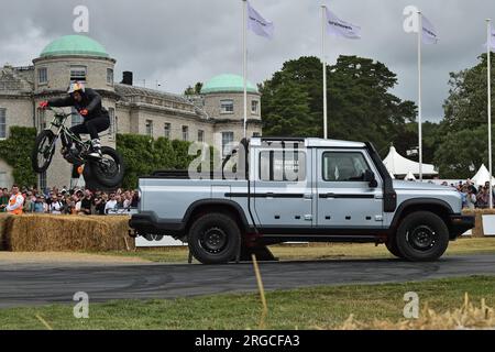 INEOS Grenadier Quartermaster, Dougie Lampkin, First Glance, eine Gelegenheit, neue Modelle und Konzeptfahrzeuge aus neuen und etablierten Werkstätten zu sehen Stockfoto