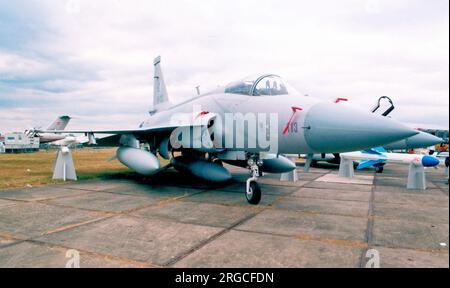 PAC-CAC JF-17 Thunder 10-113 (msn FC10105). Auf der SBAC Farnborough-Flugschau am 21. Juli 2010 Stockfoto